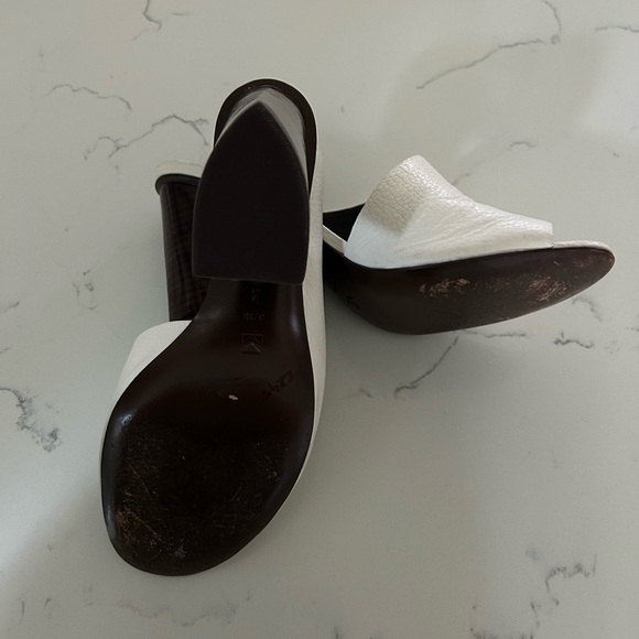 Mercedes Castillo white grained calf sandals - Picture 4 of 6